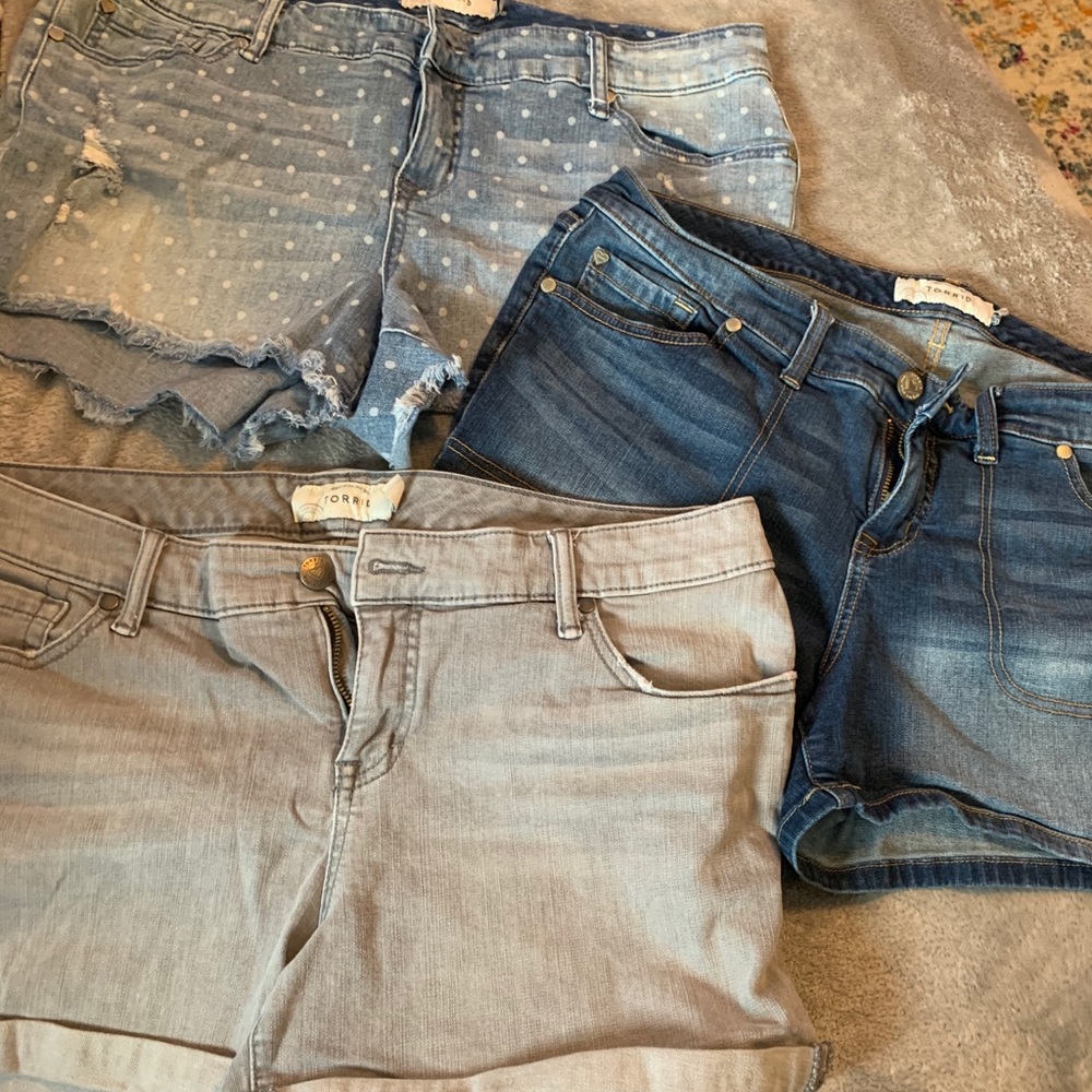 Torrid shorts size 16